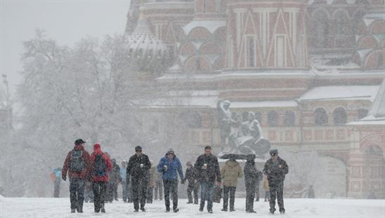 Moskva: Sân bay hủy chuyến do dự báo bão tuyết mạnh