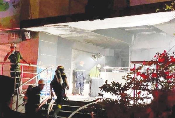 Vụ cháy chung cư làm 13 người chết: Thảm họa được báo trước