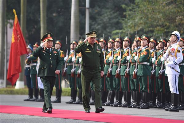 Hình ảnh đầu tiên của Bộ trưởng Quốc phòng Nga trong chuyến thăm Việt Nam