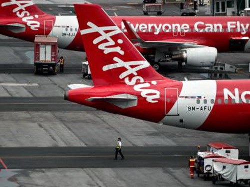 Rất nhiều nghi vấn quanh vụ máy bay AirAsia mất tích