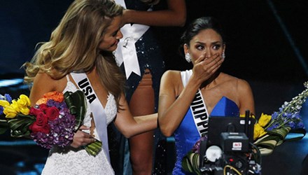 Hoa hậu Mỹ bị đe dọa vì ủng hộ Miss Universe 2015