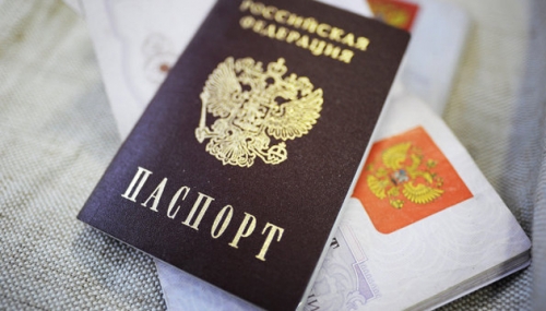 Nới lỏng quy chế cấp quốc tịch cho những người nói tiếng Nga