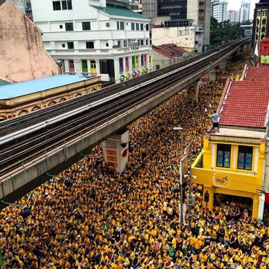 Hàng chục nghìn người Malaysia tuần hành chống tham nhũng