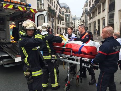 Sát thủ bắn chết 12 người ở Paris để 