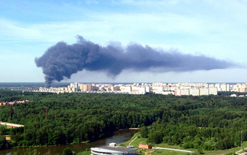 Moskva: Cháy lớn tại khu sửa chữa ô tô