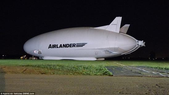 Chiếc máy bay lớn nhất lịch sử loài người đã cất cánh lần đầu tiên