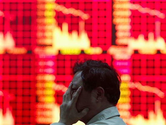 Lao dốc hơn 7%, chứng khoán Trung Quốc ngừng giao dịch