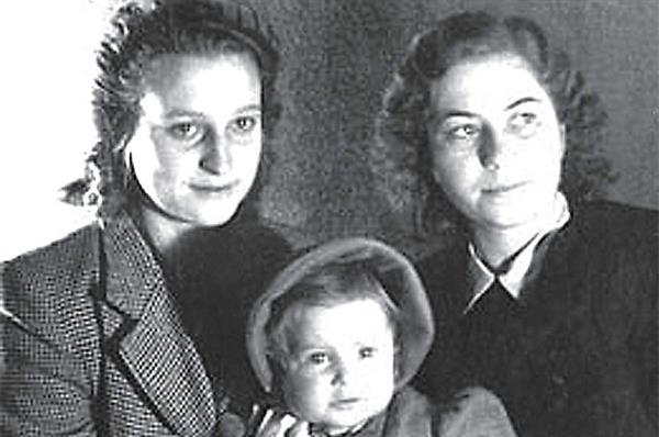 Con gái người Đức tìm thấy cha Nga sau nửa thế kỷ