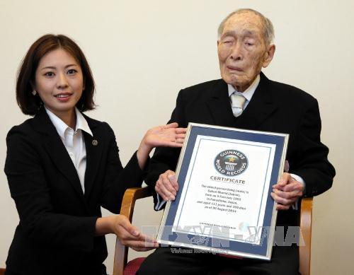 Cụ ông cao tuổi nhất thế giới qua đời tại Nhật Bản