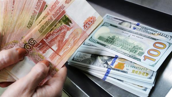 Nga: USD lại vọt lên hơn 58 rúp/$
