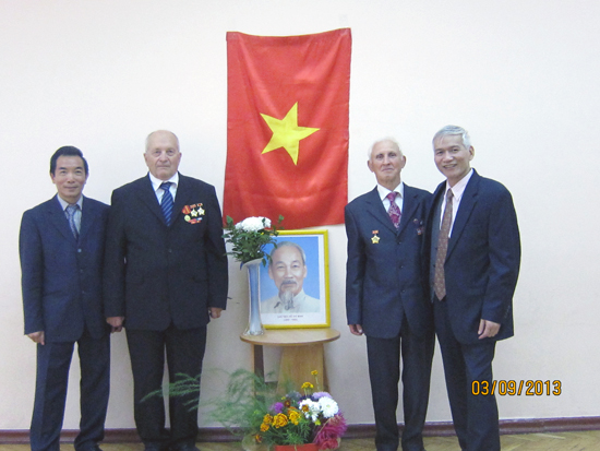 Hội Cựu chiến binh Nga từng công tác tại Việt Nam kỷ niệm Ngày Quốc khánh 2/9