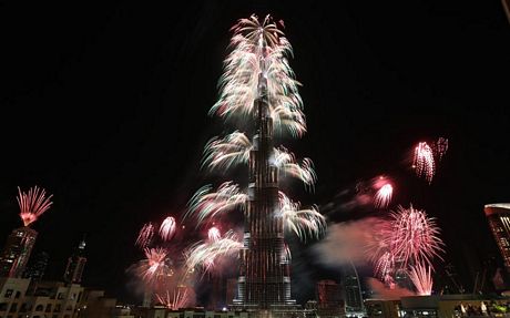 Dubai lập kỷ lục màn bắn pháo hoa lớn nhất thế giới
