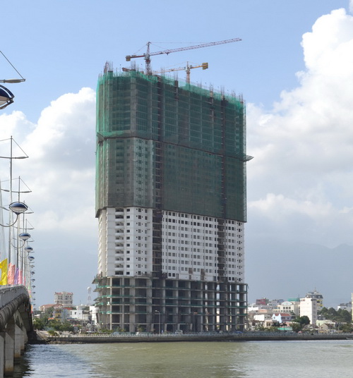 Xử lý các cao ốc vượt 40 tầng ở Nha Trang