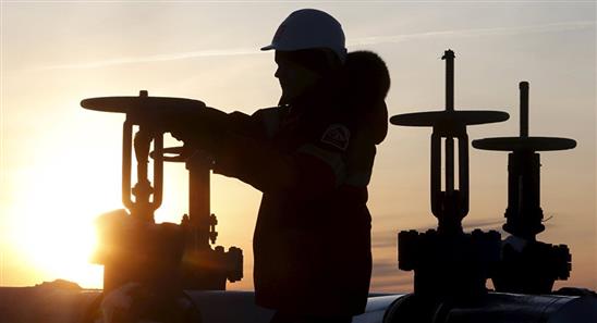 Mỹ kêu gọi Nga và OPEC giảm sản lượng khai thác dầu mỏ