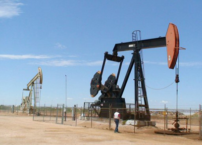 Nga-Iran hợp tác điều chỉnh thị trường dầu mỏ
