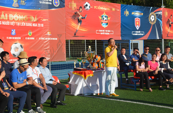 Tin ảnh: Lễ khai  mạc Giải bóng đá Cộng đồng người  Việt tại LB Nga 2018