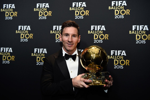 Với Quả bóng vàng FIFA 2015, Messi giành tổng cộng 140 danh hiệu