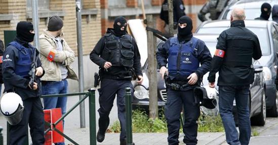 Khủng bố tại Paris: Nhận dạng được năm xác thủ phạm