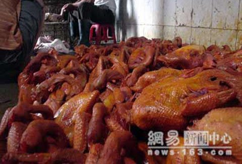 McDonald's Trung Quốc thu mua, chế biến gà chết