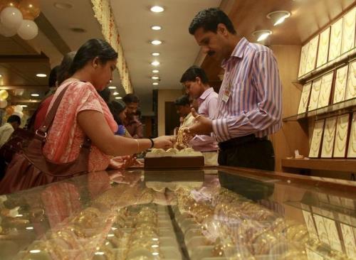 Ấn Độ sắp bước vào mùa lễ hội, giá vàng tăng