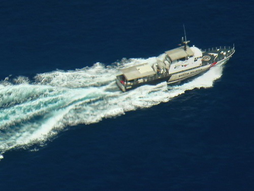Malaysia rượt đuổi tàu bị cướp biển khống chế gần lãnh hải Việt Nam