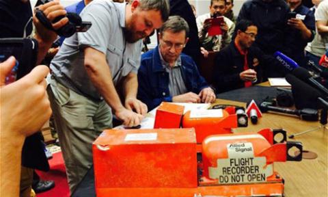 Máy bay MH17: Thông tin từ ghi âm buồng lái