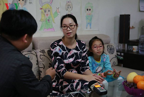 “Tôi dạy con học tiếng Việt từ khi bé còn trong bụng mẹ”
