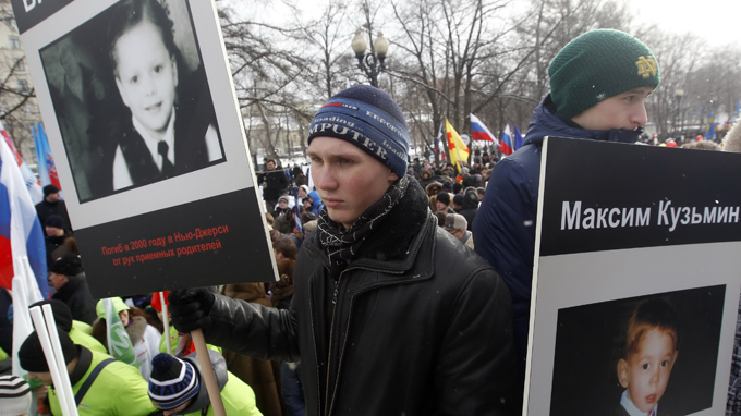 Người Nga phản đối Mỹ nhận con nuôi Nga