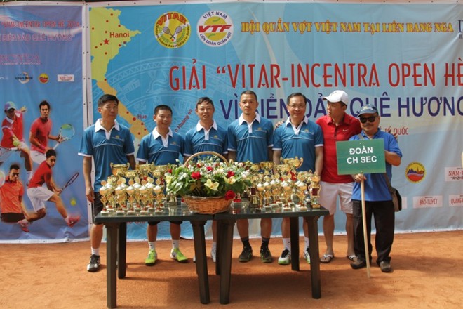 Người Việt ở Đông Âu tụ họp tại Nga dự giải tennis