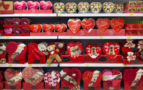 Valentine’s Day: Không khí lễ hội tình yêu lan tỏa khắp thế giới