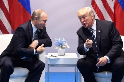 Cuộc gặp bí mật Trump-Putin: Bom nổ chậm của truyền thông Mỹ