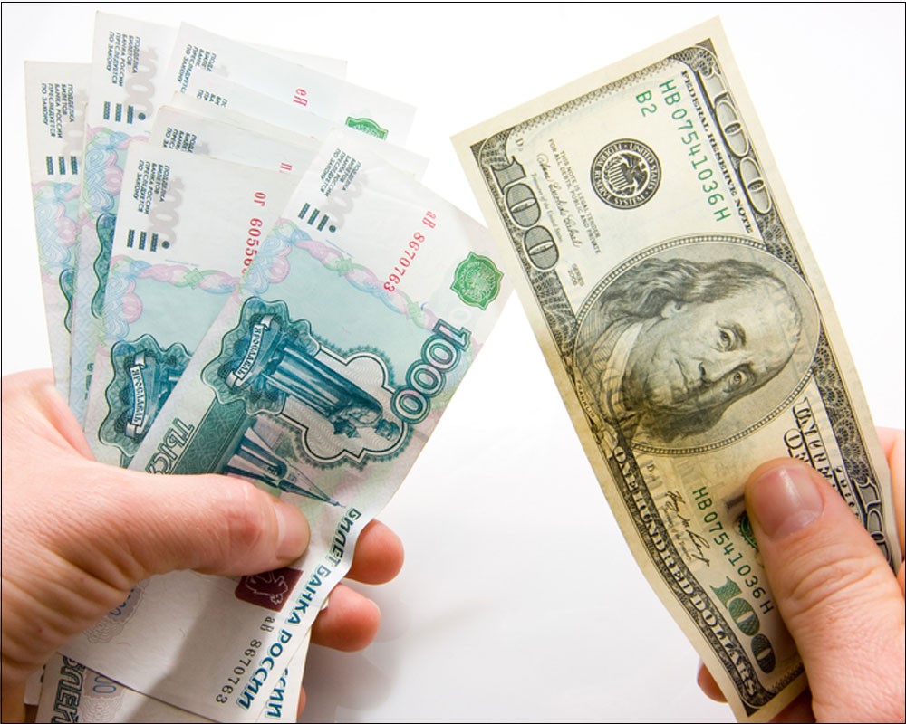 Đồng Rúp Nga xuống mức thấp nhất 3 tuần qua