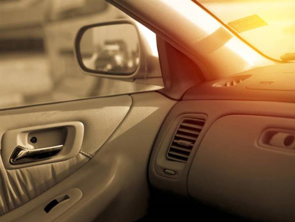 Cảnh báo: Nhiệt độ nóng trong ô tô có thể 'giết chết' trẻ