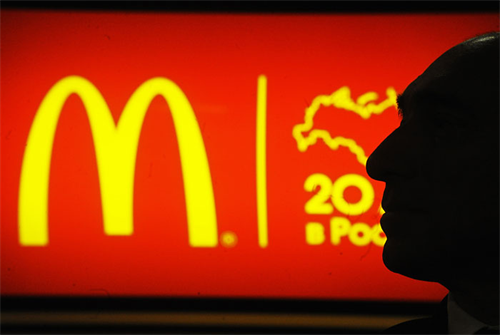 Moskva: Tạm đình chỉ hoạt động của 4 nhà hàng ăn nhanh McDonald