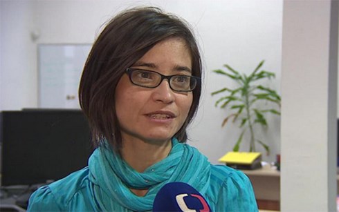 Một phụ nữ gốc Việt lên truyền hình Séc kêu gọi giúp người tị nạn