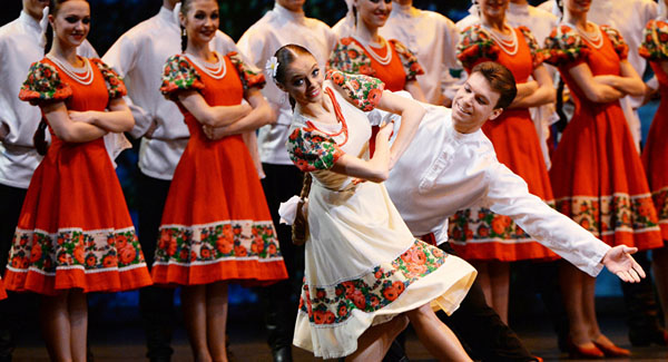 Thưởng thức nghệ thuật múa dân gian Nga tại Hà Nội và TPHCM