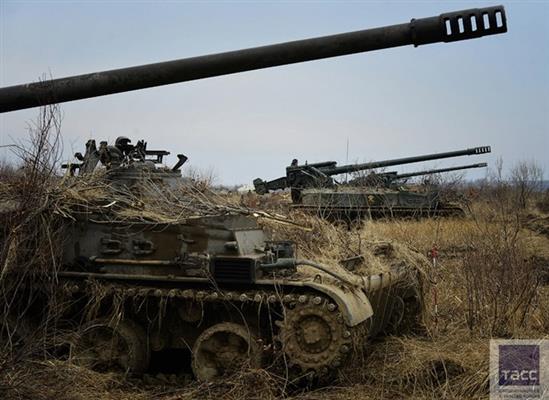 Mục kích pháo tự hành 2S5 Nga lập “hỏa đồ trận”