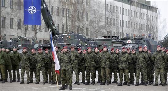Chuyên gia phương Tây: Mỹ nên giải tán NATO, thành lập liên minh mới có Nga