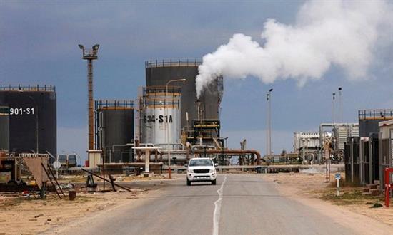 Nga ký hợp đồng dầu khí với Libya nhằm gia tăng ảnh hưởng