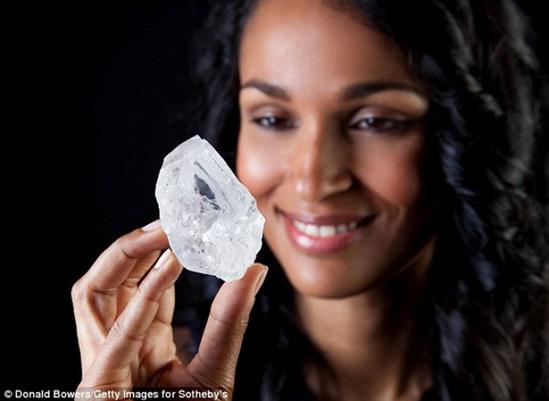 Ngắm viên kim cương 3 tỷ năm tuổi