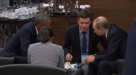 Người đàn ông lạ nghe trộm hội đàm Obama - Putin