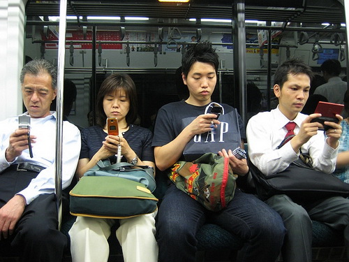 Nhật Bản và văn hóa sử dụng điện thoại di động