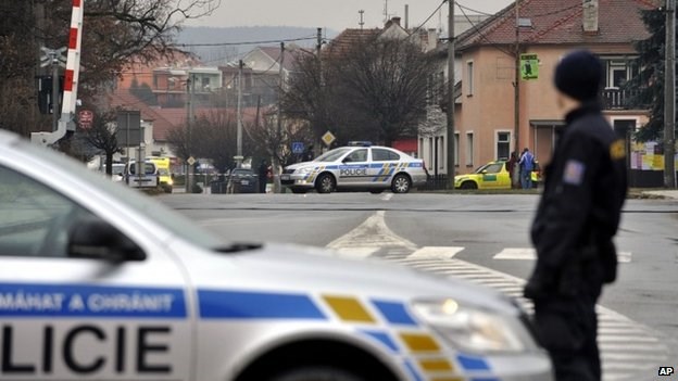 Nổ súng tại nhà hàng ở Czech, 9 người chết