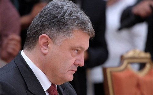 Tổng thống Ukraine Poroshenko bất ngờ cách chức nữ thống đốc Lugansk