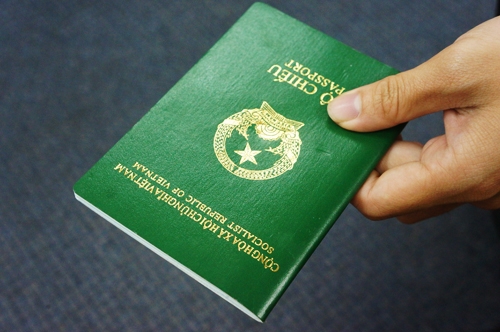 Phí cấp mới hộ chiếu 200 nghìn đồng