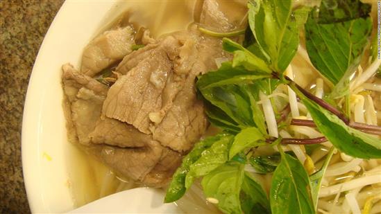 Phở, gỏi cuốn Việt Nam là những món ăn ngon nhất thế giới