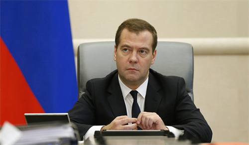 Thủ tướng Medvedev yêu cầu trang bị giám sát video tại tất cả các trường phổ thông Nga