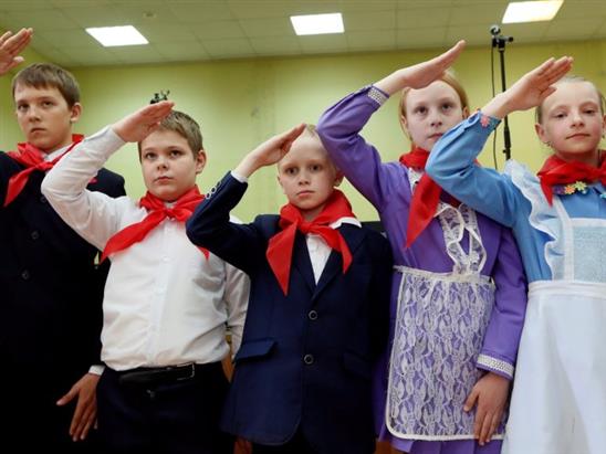 Nga muốn dạy dỗ học sinh như thời Xô viết