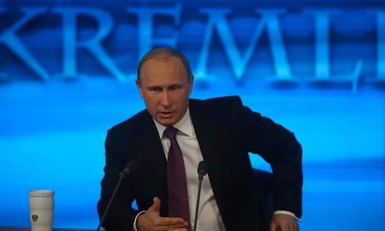 Ông Putin 'nóng tai' vì bị chất vấn chuyện Ukraine và 3 nước Baltic