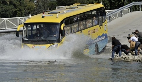 Hàn Quốc khai trương tuyến xe buýt chạy dưới nước đầu tiên